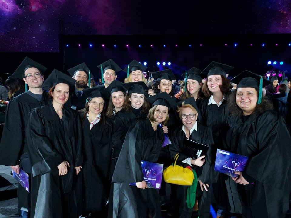 Caro Bns (@caro_line_11) on Twitter photo Hier les <a href="/mbamci/">MBA MCI - MBA Marketing Communication Innovation</a> ont célébré l'obtention de leur diplôme de Manager du Marketing Digital avec <a href="/DevinciExec/">Devinci Executive Education</a> à <a href="/ParisLaDefArena/">Paris La Défense Arena</a> !
Félicitation à nous 🎓🎉 Hier les <a href="/mbamci/">MBA MCI - MBA Marketing Communication Innovation</a> ont célébré l'obtention de leur diplôme de Manager du Marketing Digital avec <a href="/DevinciExec/">Devinci Executive Education</a> à <a href="/ParisLaDefArena/">Paris La Défense Arena</a> !
Félicitation à nous 🎓🎉