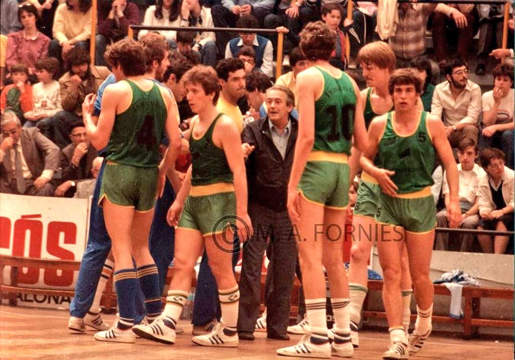 AgrasFernando's tweet photo. #Inmobanco Fermosel, Sautu, Nino Morales, "Patas" Beltrán, Indio Díaz, Vicente Gil, Nacho Pinedo, Luis Mari Prada, Joe Galvin, Toñín Llorente #equiposhistoricos hace 40 años, última #LigaNacional 1982/83
📸 Archivo Fornies https://t.co/mT1keyLPr1