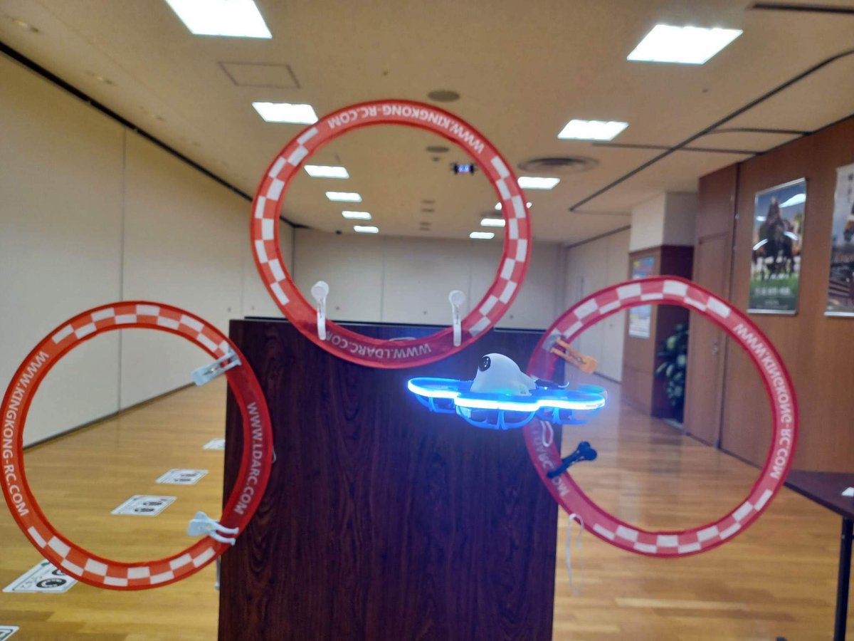 55minamin55's tweet image. 【飛行中マイ・ドローンを撮ってもらいました❣️】
カッコいい‼️
ホバリング練習のモチベーションになります⁉️

#保谷ドローンズ 
#microdrones
#tinywhoop