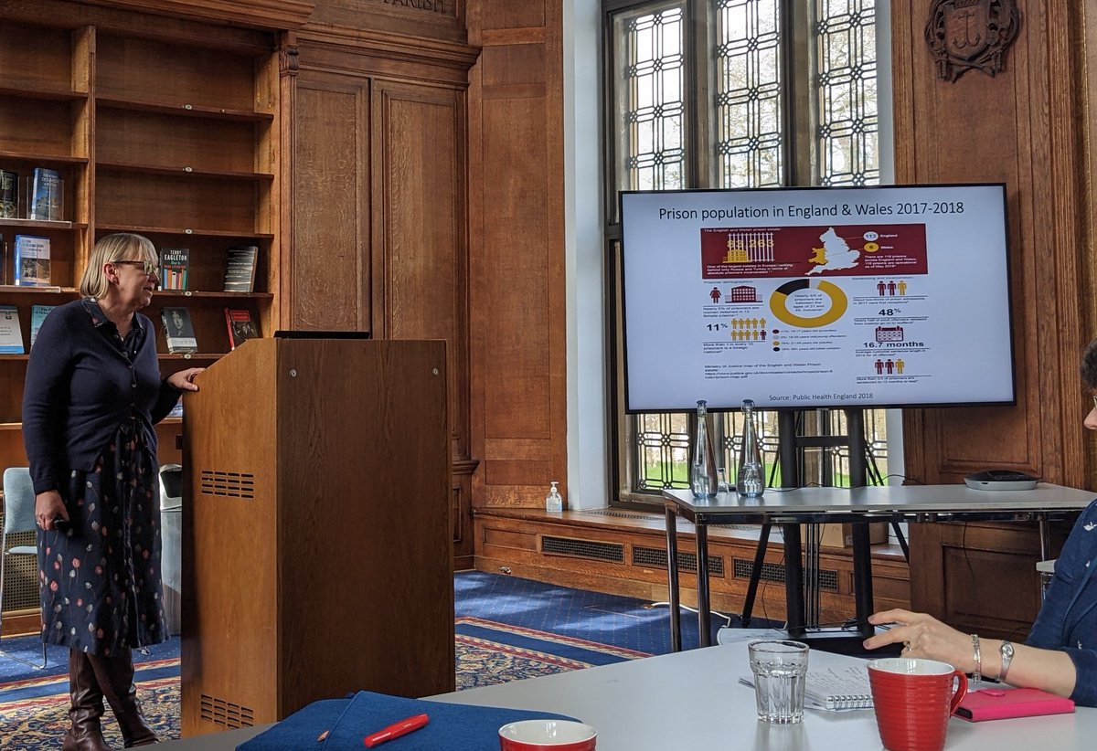 Stephthepsych's tweet image. Brilliant session on routes to cancer diagnosis in underserved communities at #BPOS2023. 

We&apos;re currently hearing from @spuddyjo about being diagnosed and treated for cancer in prisons.