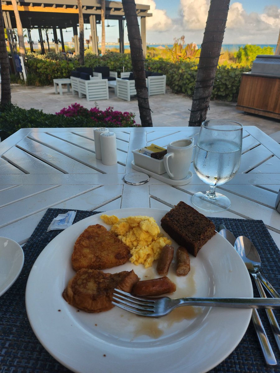 Not a bad breakfast and view! @BeachesResorts #TurksandCaicos