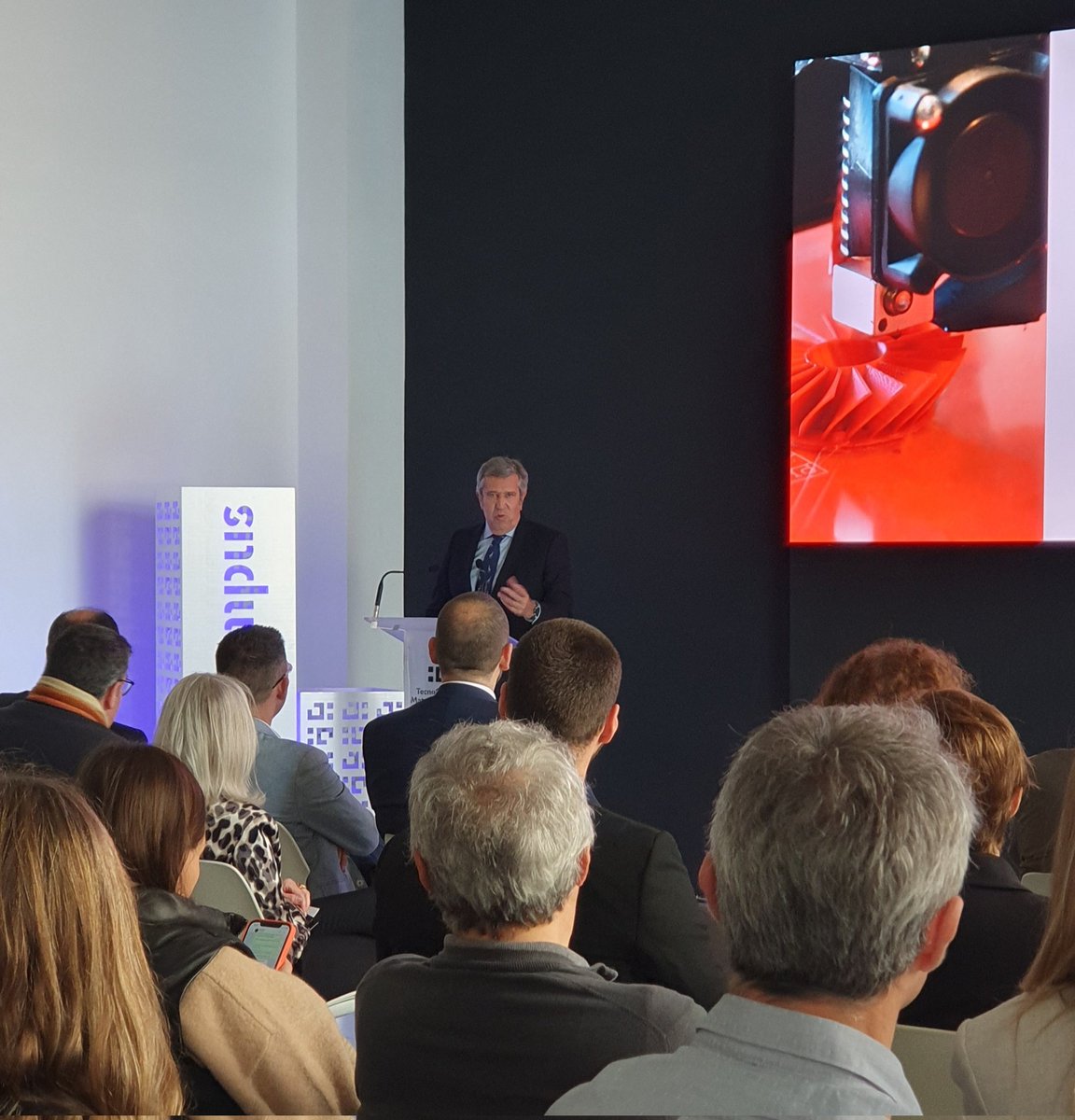 Javier Collado, director general de la <a href="/FundacionINCYDE/">Fundación INCYDE</a> que se orienta a generar empleo y ayudar a la consolidación de las empresas: "Ha merecido el esfuerzo conjunto de todos los equipos y personas implicadas que han hecho posible la incubadora ThinkIn 3D"