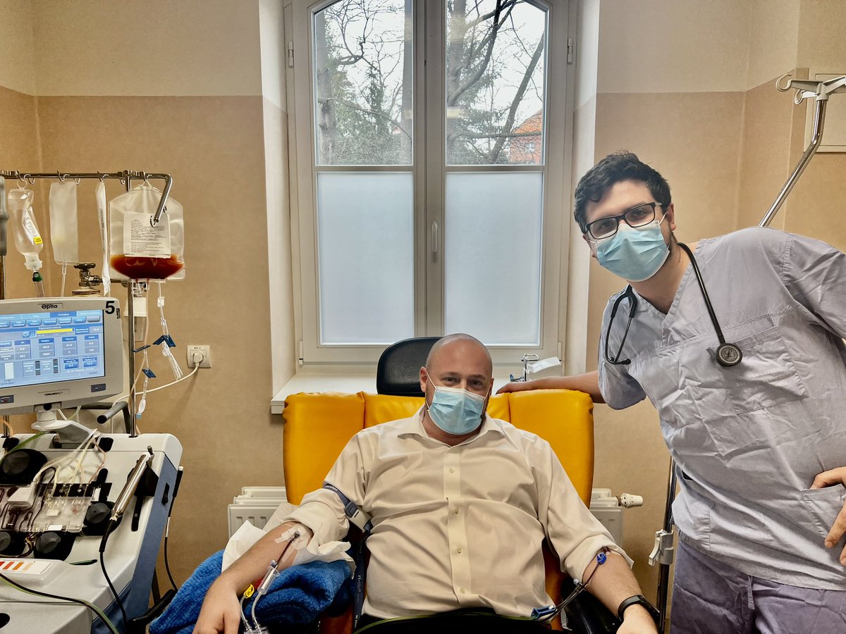 JacekSiewiera's tweet image. Dziś byłem dawcą haplo-przeszczepu szpiku. Pomimo 40 milionów potencjalnych dawców, co 5 pacjent nie znajduje zgodnego „blizniaka”, a jedyną szansą na przeżycie staje się dawca spokrewniony. Rejestrujmy się! Niedogodności związane z transplantacją to nic, gdy ratujemy życie.#DKMS