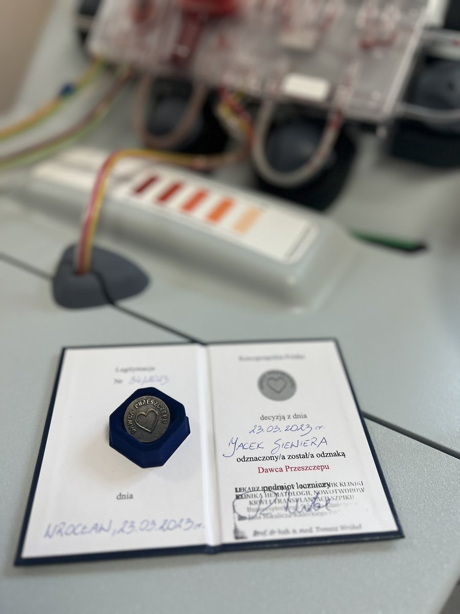 JacekSiewiera's tweet image. Dziś byłem dawcą haplo-przeszczepu szpiku. Pomimo 40 milionów potencjalnych dawców, co 5 pacjent nie znajduje zgodnego „blizniaka”, a jedyną szansą na przeżycie staje się dawca spokrewniony. Rejestrujmy się! Niedogodności związane z transplantacją to nic, gdy ratujemy życie.#DKMS