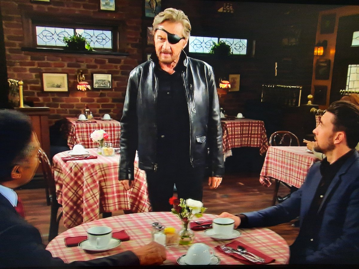 NielsenChrissi's tweet image. Steve comes in to see Roman. He finds Abe and Chad

Both Abe and Chad want an update on what is up with Megan

#Days #Stayla #Pabe #Chabby @teamchabby @JreynoldsJames @katr03 @TodddJoyner2