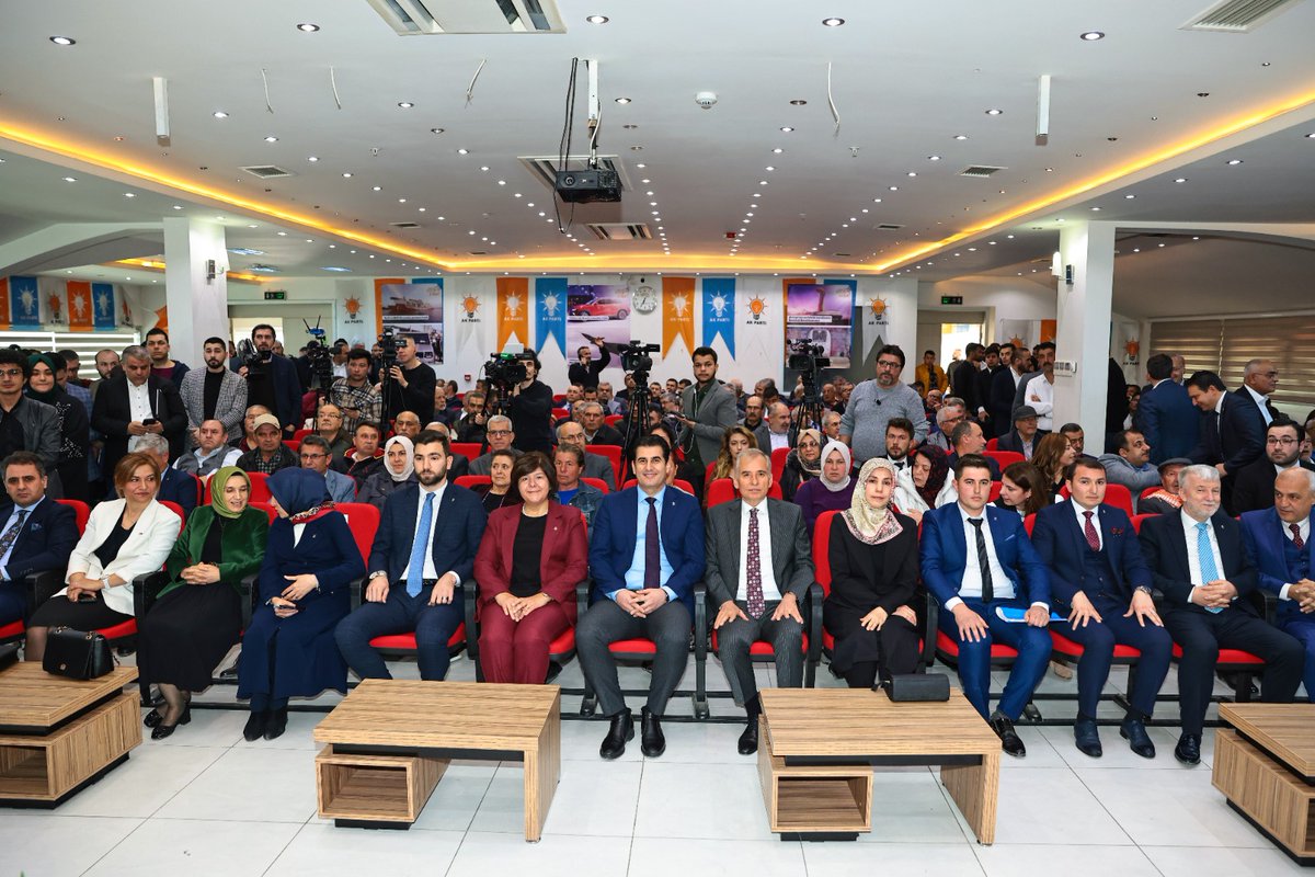 İl Başkanlığımızda 28. dönem milletvekilliği genel seçimleri için aday adayı tanıtım toplantısı gerçekleştirildi.

Millî iradenin tecelligahı Türkiye Büyük Millet Meclisi'nde Denizli'mizi ve partimizi temsil etmek için başvuruda bulunan tüm aday adaylarına başarılar diliyoruz.