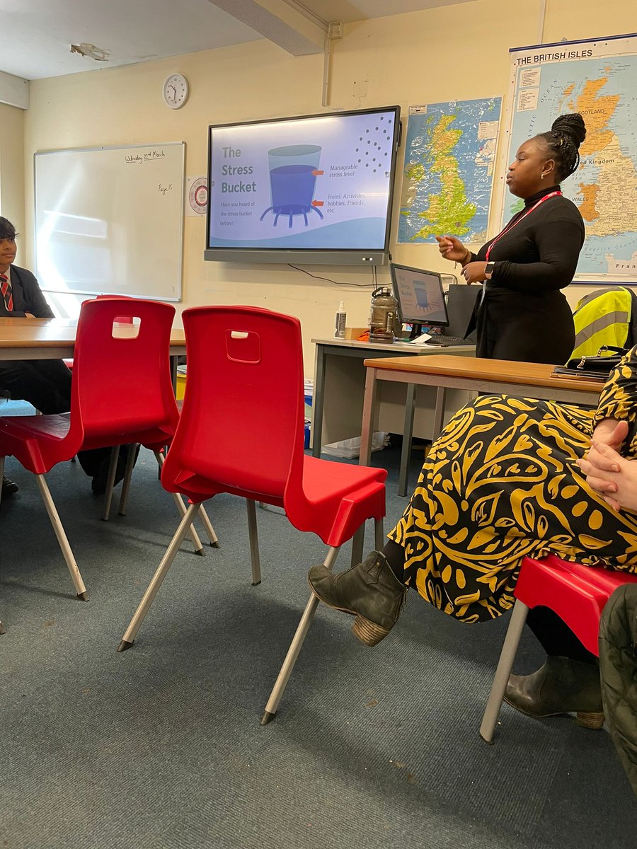 LadybridgeHigh's tweet photo. Thank you to @rach_kooth and @Wadzie_Kooth from @kooth_plc who are providing Year 10 learners with lots of techniques on how to cope with exam stress and look after their #mentalhealth and #wellbeing
#PersonalDevelopmentDay #LadybridgeLearners #personaldevelopment #resilience https://t.co/IR3ZN2kgcY