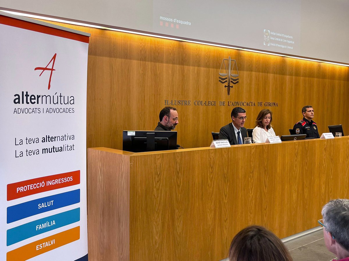 icagirona's tweet photo. Segona sessió: Aspectes pràctics dels delictes contra la salut pública. “Novetats Legislatives i Jurisprudencials a l’àmbit penal” de les jornades formatives 14 #inDRETS del @conselladvocat.
#ICAG #JornadesICAG #AdvocaciaGirona #Girona https://t.co/04ZE5pvzW7