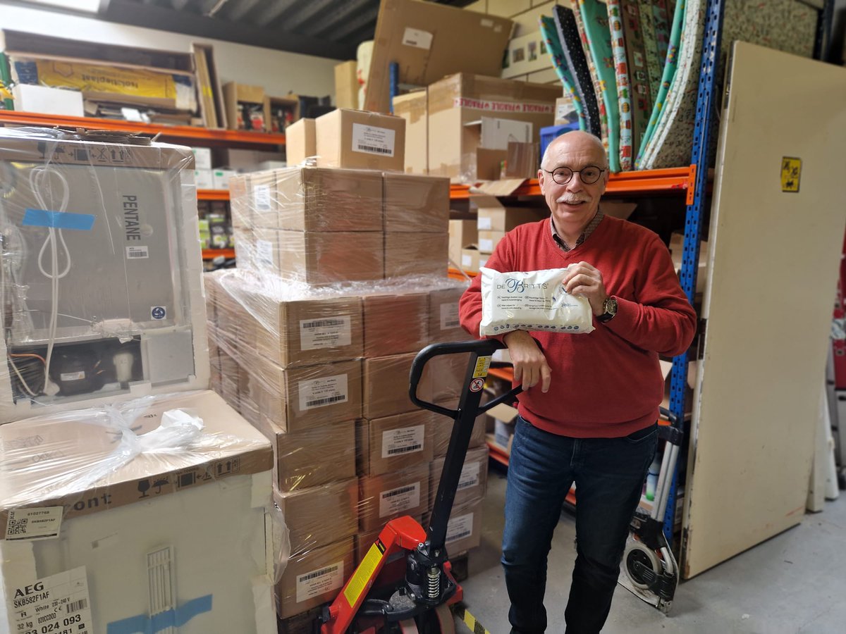 💙💛 2 pallets reinigingsdoekjes voor inwoners verwoeste steden in Oekraïne

"Zodat ze even aandacht kunnen geven aan hun persoonlijke verzorging", zegt initiatiefnemer Art.

Benieuwd naar de noodhulp van de GGD? Lees snel meer 👉 bit.ly/GGDenOekraïne

#GGDGM #Oekraïne #oorlog