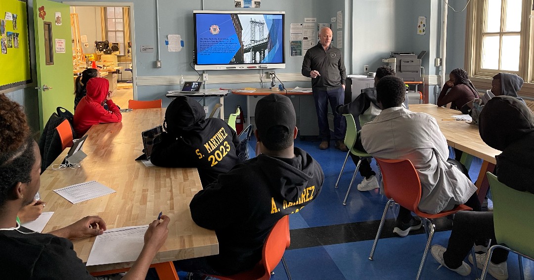 CarpentersNyc's tweet photo. #ThrowbackThursday to yesterday when @CarpentersNyc &amp; @CCAMetro visited the Bronx International High School. Our @nycdcctc Director Jim Hayes met with the school's construction program students. They were eager to learn about #UnionCarpentry &amp; may one day be #NextGenCarpenters https://t.co/ghovmpeP0w