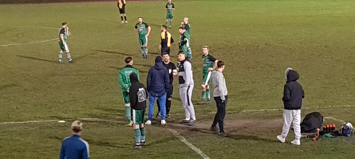 AnglianCom's tweet photo. Thank you to last night's @NorfolkCountyFA @NCFARefereeing match official @cguy19 for making football happen. @The_Bloaters Res vs @UnitedHorsford
#NoRefNoGame #Respect #RespectTheRef #RespectMatchOfficials #nonleague #nonleaguefootball #NorfolkFootball #Norfolk https://t.co/rflPGC0iDS