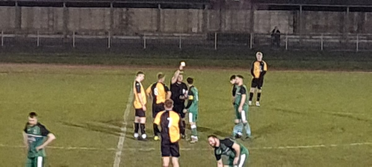 AnglianCom's tweet photo. Thank you to last night's @NorfolkCountyFA @NCFARefereeing match official @cguy19 for making football happen. @The_Bloaters Res vs @UnitedHorsford
#NoRefNoGame #Respect #RespectTheRef #RespectMatchOfficials #nonleague #nonleaguefootball #NorfolkFootball #Norfolk https://t.co/lPY7oG1pPf