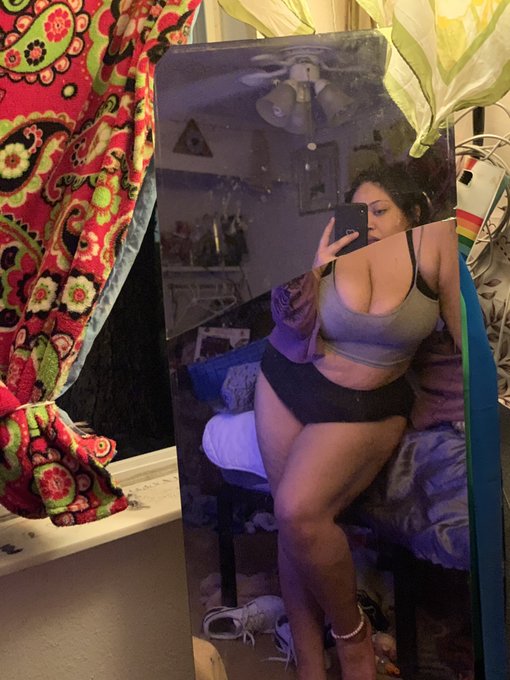 i think it&rsquo;s time for a new mirror🤭 #nsfwtwt https://t.co/94TElp663m<a href="/tag/nsfwtwt"class="tags">#nsfwtwt</a>