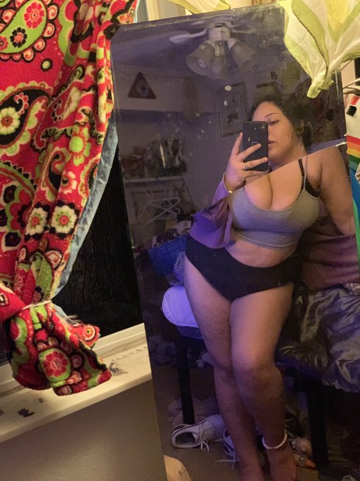 i think it&rsquo;s time for a new mirror🤭 #nsfwtwt https://t.co/94TElp663m<a href="/tag/nsfwtwt"class="tags">#nsfwtwt</a>