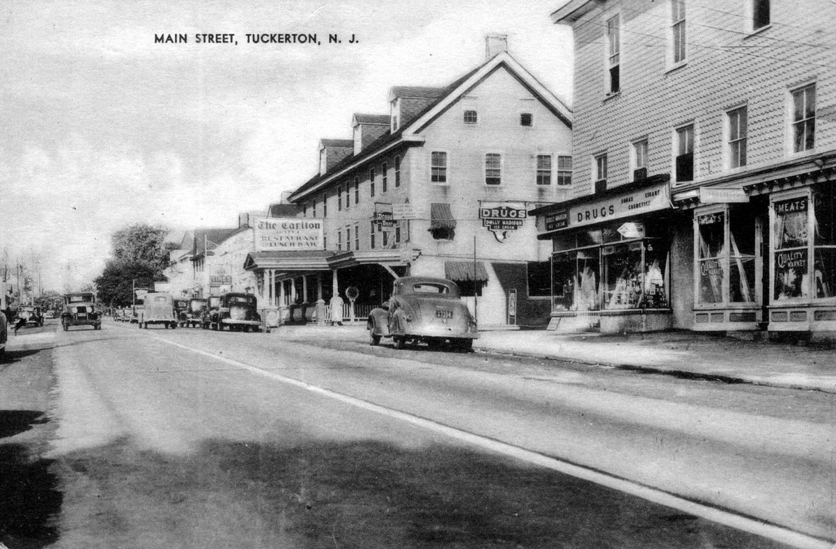 BaysideDentists's tweet image. A fun one for #ThrowbackThursday: Main Street in Tuckerton. It looks so quaint!

#TuckertonNJ #Tuckerton #NJHistory #LocalHistory #LBIHistory