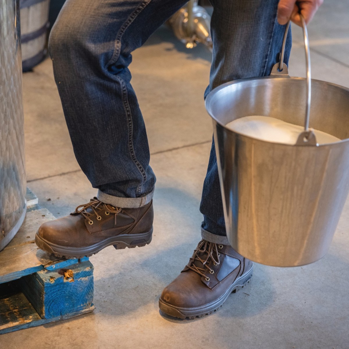 Dunham Shoes tweet media