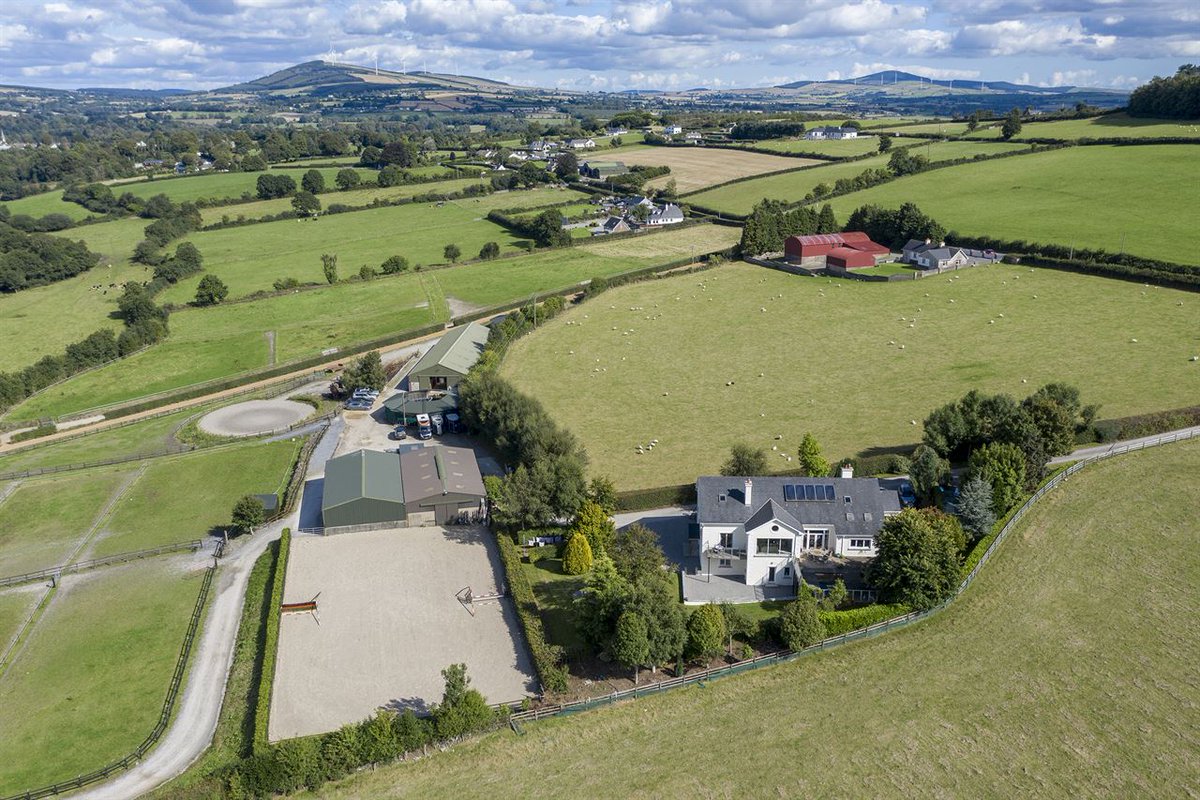 IREthoroughbred's tweet photo. 🏠 NEW PROPERTY🏠

💻 Browse ITM's website for equine properties on the market 🇮🇪

🟥 CUCKOO HILL 🟥
🌳 18.5 acres
ℹ️ A superb training facility with a charming family residence &amp; short drive from Bunclody. 
📍 Bunclody, Co. Wexford
ℹ️ @GoffsProperty

📖 https://t.co/5BhUiXv5eb https://t.co/uJluFn9B3h