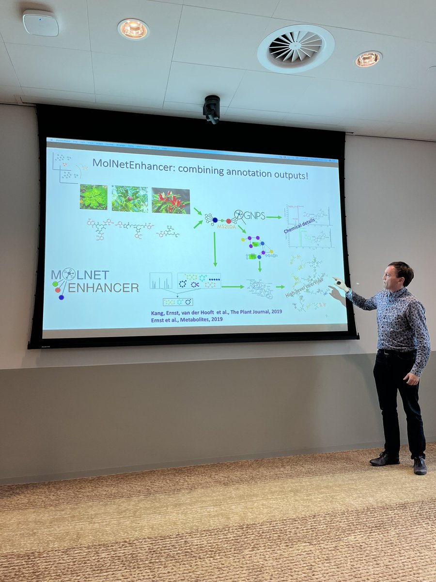 EvaKontou2's tweet photo. Final presentation today at @WUR NPLinker eScience workshop from @jjjvanderhooft about super interesting tools developed by his team! https://t.co/rpNeezrrxe