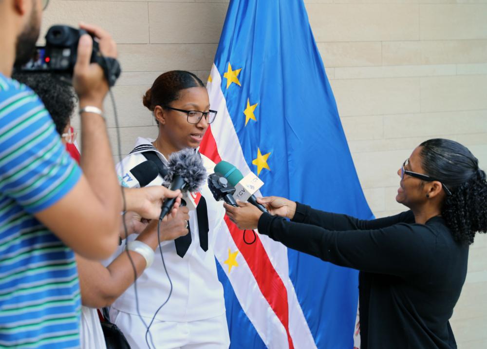 USNavyEurope's tweet photo. Bem-vindo a casa!๐จ๐ป
CSSN Erica Lopes returned to her birth country of Cabo Verde for the first time during #AMFS23.
โWhen they say โjoin the Navy, see the worldโ you never think that youโre going to go back home,โ said Lopes.
Read about her journey ๐
https://t.co/GXAzlkGaMD https://t.co/VF9VfadXuK
