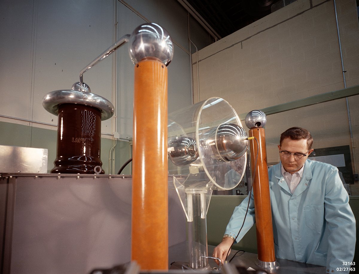 NNSANews's tweet photo. #TBT February 1963: How much voltage is too much? This
@KCNSC #highvoltage #dielectric test measured electrical current to ensure parts met #safety standards. #towersofpower #soorange #orbs https://t.co/V2nAS8CVxK