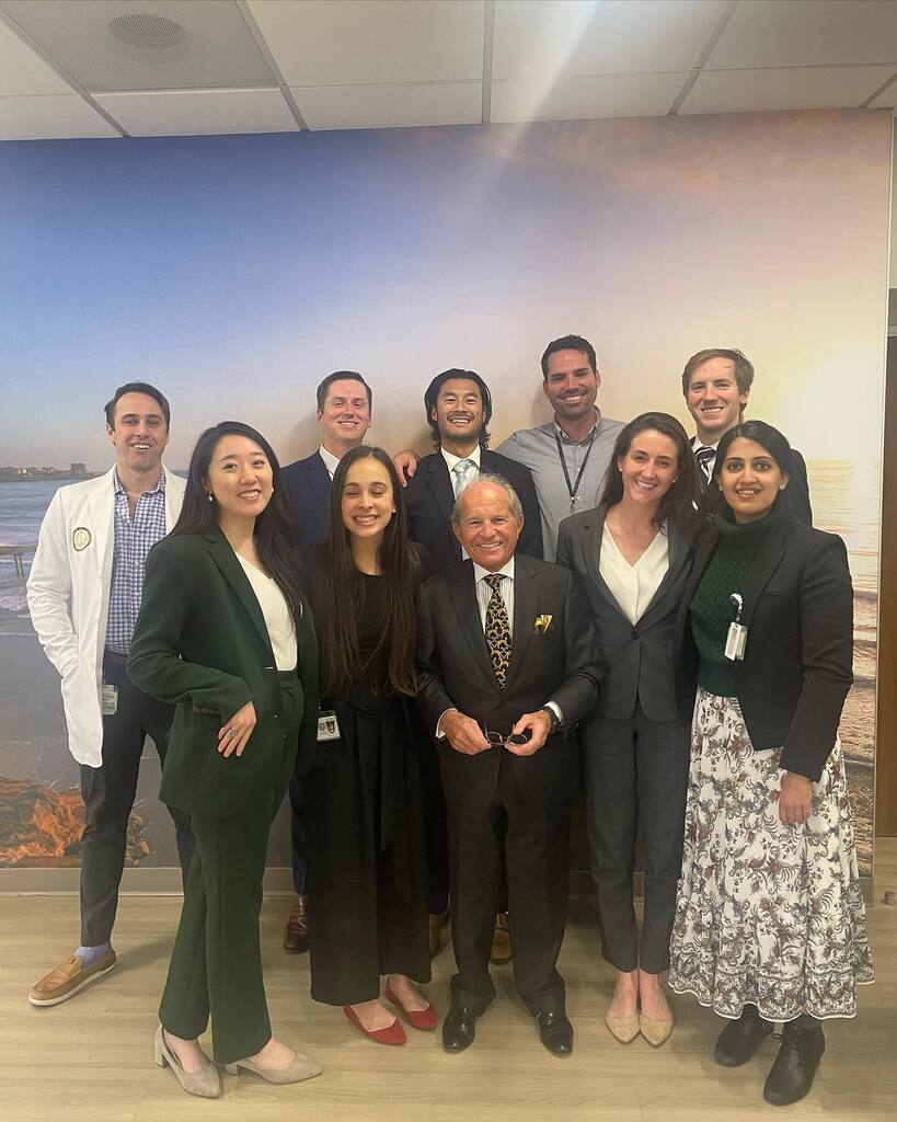 A huge thank you to Dr. Robert Singer for joining us as our CSPS Visiting Professor. It was a great day of learning Dr. Singer’s pearls of practice management and facelift techniques concluding with cases and resident clinic. Thank you so much for your t… instagr.am/p/CqI0keYpV9q/