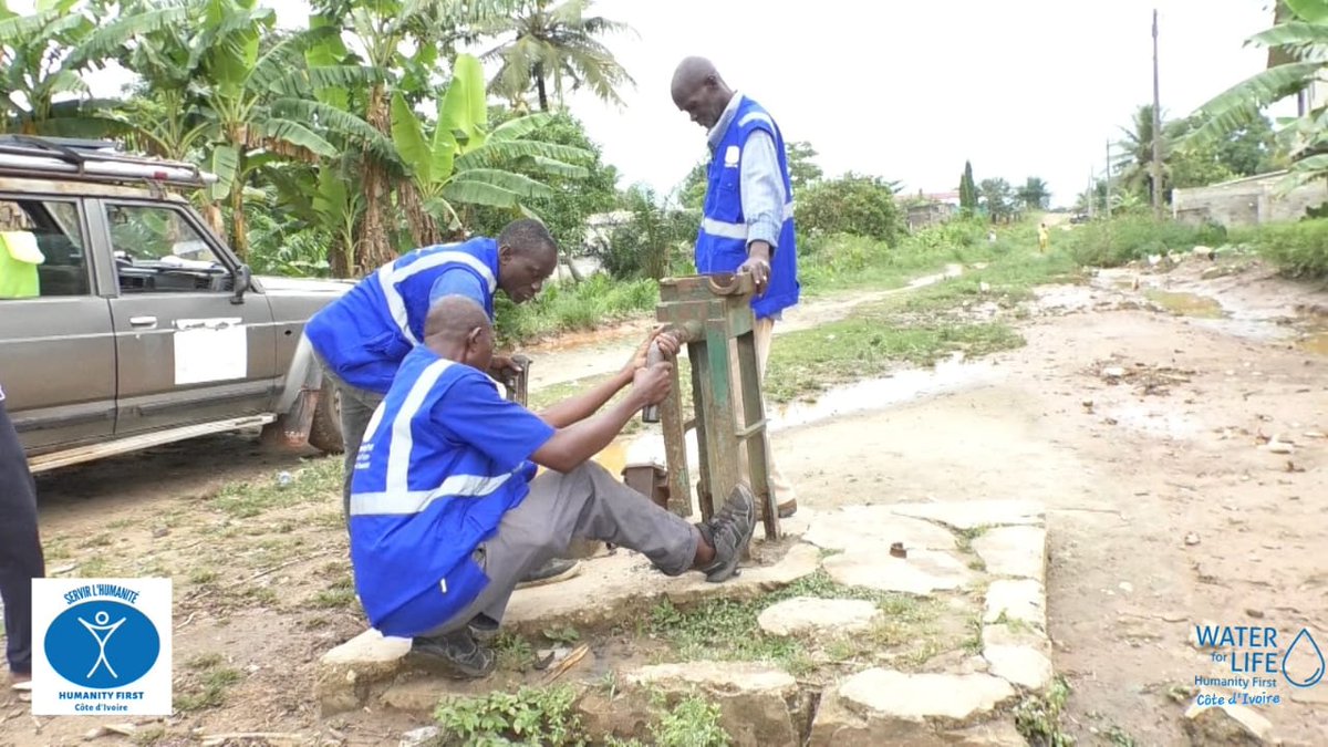 HF_cotedivoire's tweet photo. le Mercredi 22 Mars 2023,  l'ONG #humanityfirst #CôtedIvoire (#Water_for_Life) a réhabilité deux pompes hydrauliques dans le village de #ORESS_KROBOU département d’#Agboville. Cette réhabilitation de pompes est un don de l’équipe HF France de Strasbourg.
@HFI1995 @HF_France https://t.co/6s3ugfaTy5