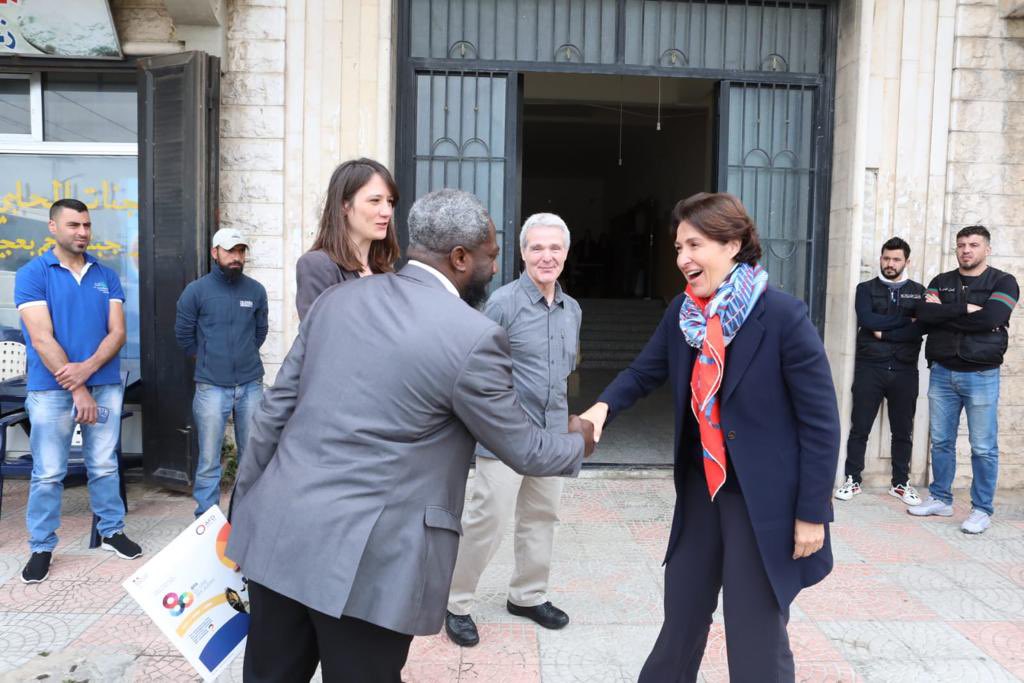 Échanges enrichissants au #Akkar 🇱🇧 en présence de @grillo_anne avec les 👨🏻‍🌾👩🏻‍🌾 bénéficiaires du projet de sécurité alimentaire #Basatine soutenu par la 🇫🇷 via l’AFD &amp; mis en œuvre par <a href="/care_leb/">CARE International in Lebanon</a> en 🤝 ac <a href="/MercyCorps_LB/">Mercy Corps - Lebanon</a>, <a href="/lost_lb/">lost boy</a>, <a href="/BERYTECH/">Berytech</a>, <a href="/almajmoua/">Almajmoua</a> &amp; Georges N. Frem Foundation.