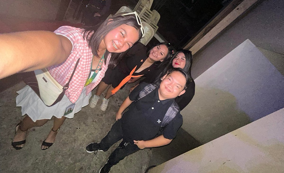 Djtwiq19's tweet photo. Thank you JCFC students for having me as your DJ!! It's good to be back at my old school 💗🤍 Thank you JCFC Student Council!! 

#JCFCHSNight2023 #djtwiq #djlife https://t.co/S06wF1EWfo