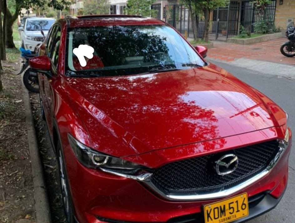 Guardianes_Ant's tweet photo. #HurtoVehiculo, Mazda CX-5, color roja, vista por última vez en el barrio Villa Hermosa, KOM516. @PoliciaMedellin @seguridadmed / #GuardianesAntioquia https://t.co/TjJTWMIHso