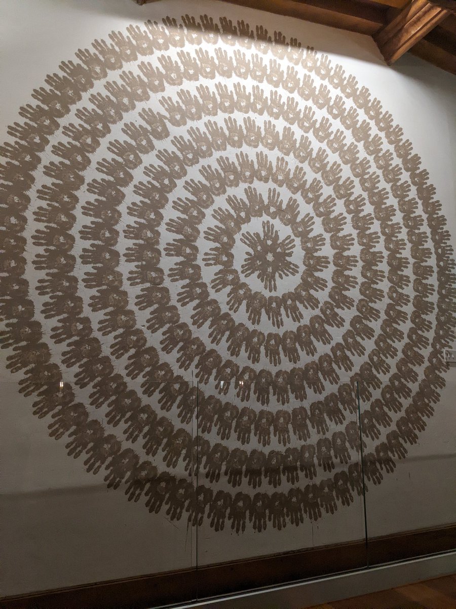 maotweets's tweet image. Continuation from yesterday #BPOS2023 
- Catching up with @sahilsuleman and hearing more about @CaPS_StGeorges 
- superb dinner @JesusCollegeCam