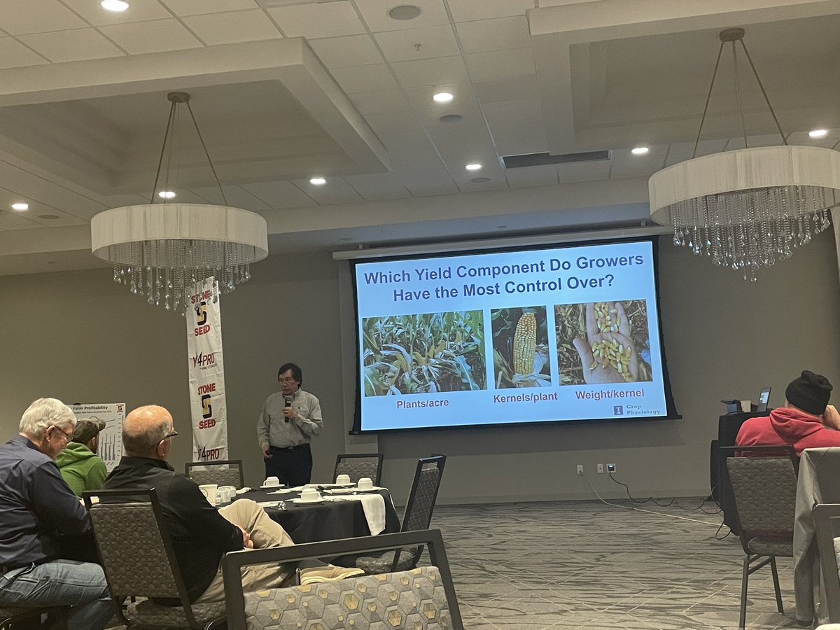 SteveRatliff16's tweet photo. Raising your APH is the key to driving Farm Income. Dr Fred Below is “showing the how” to all in attendance at the Bloomington-Normal @StoneSeedIL meeting.#Bayer4IL #FreedomToYield #StoneKnowsIL #Agtwitter https://t.co/Mk63koG73c