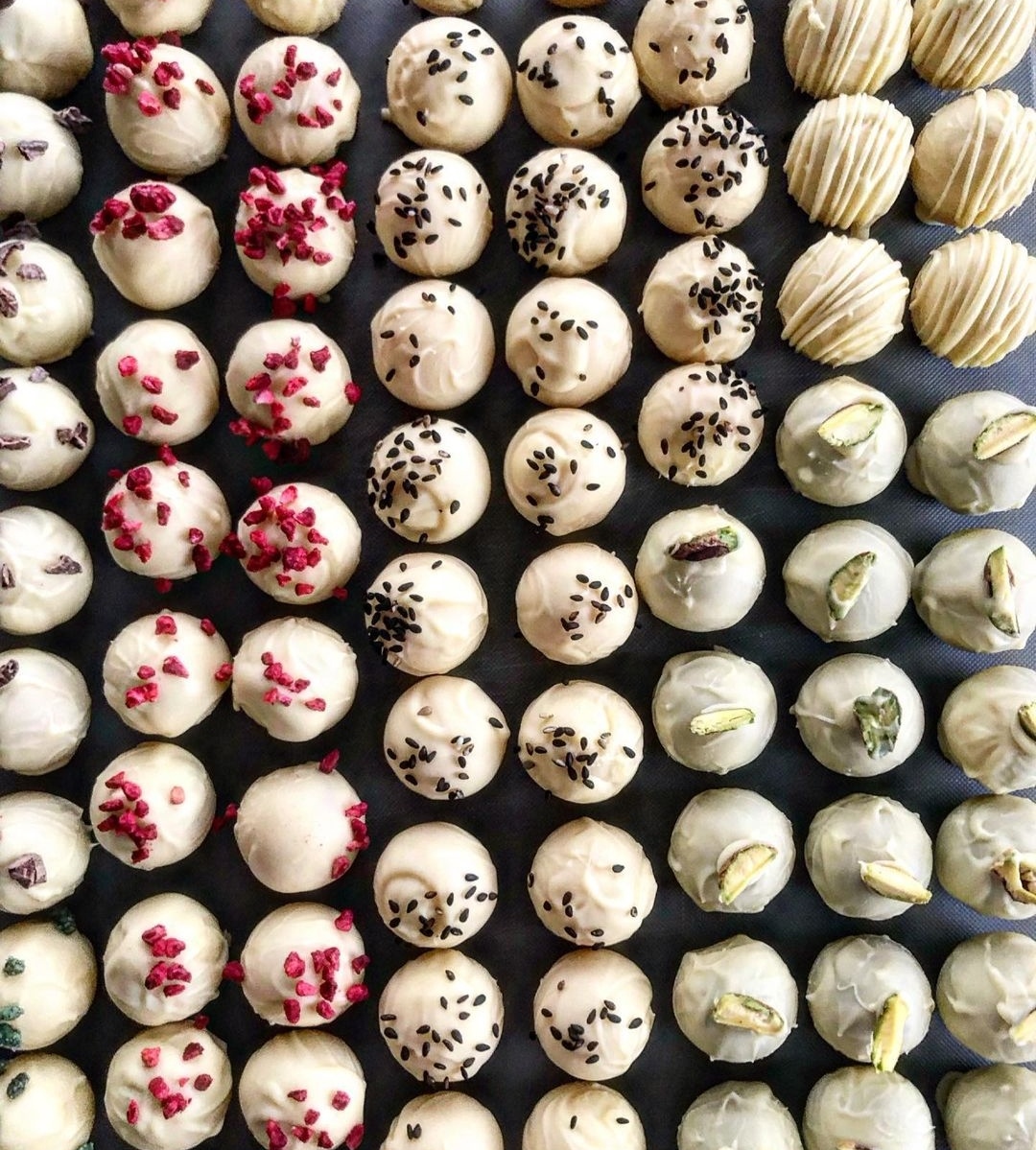 New Trader!

We have the fabulous @hurlinghamchocolateco joining us at Brook Green Market this Saturday!

Delightful handmade chocolates using only the finest Belgian chocolate. 

Perfect timing with easter fast approaching, their beautiful chocolates will make the perfect gift !