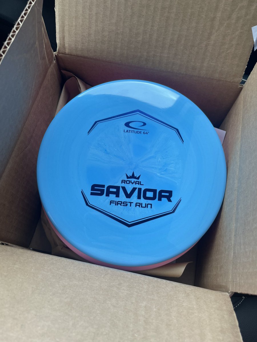 Trex530's tweet photo. New discs 🤗 #whodisc #dynamicdiscs #soexcited #newmold @DynamicDiscs #savior https://t.co/KAHCYsrwSi