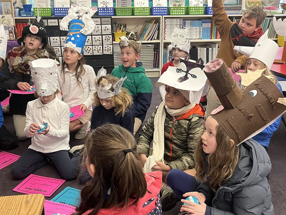 BonnieSilkman's tweet photo. The Iditarod just wrapped up in Alaska, but we’re following a different kind of race in a Sellwood 3rd grade classroom. Kids at St. Agatha crossed the finish line of the IditaRead! They’ve read more than 21,700 minutes (outside of class) in 18 days!
#iditaread @fox12oregon https://t.co/sRNATiCtda