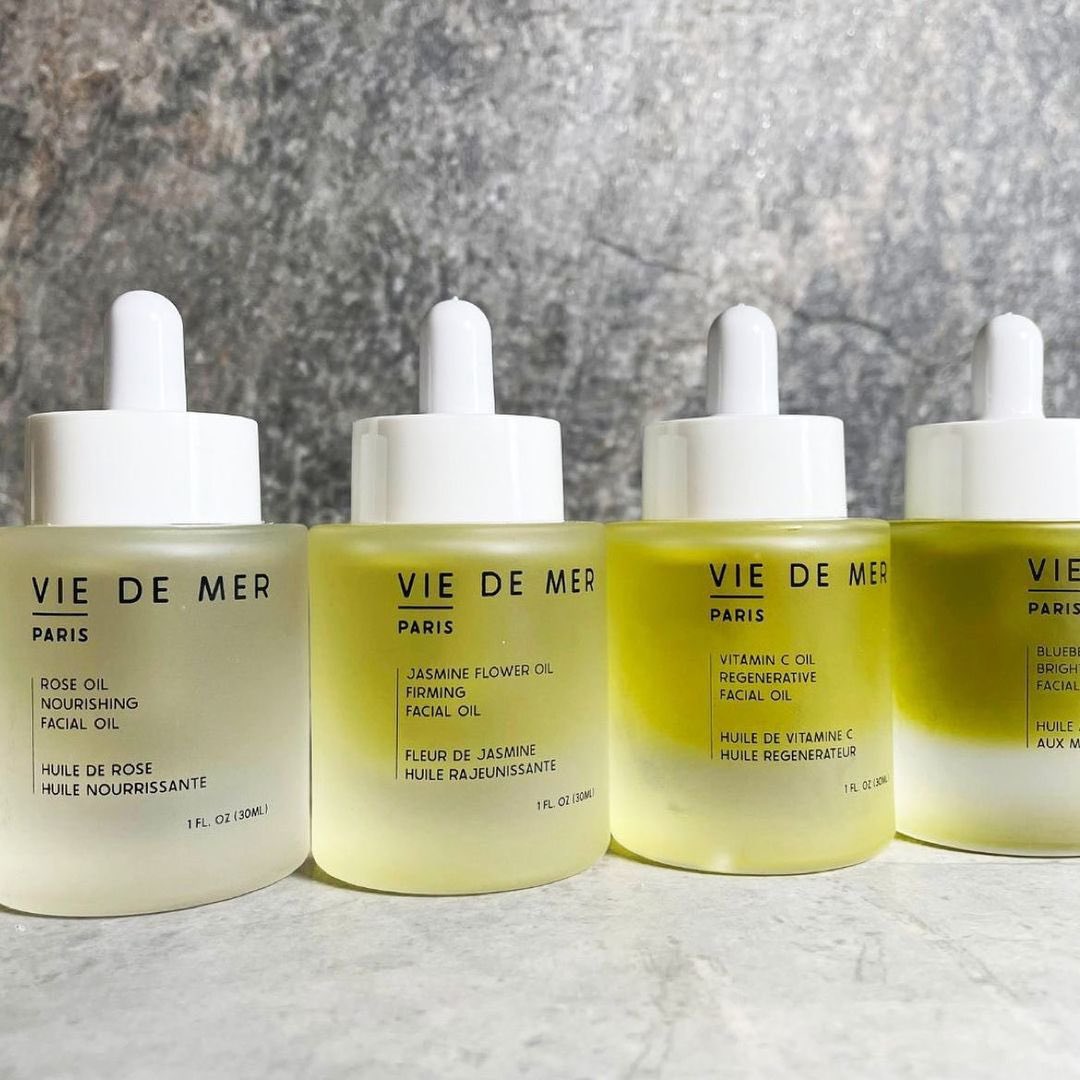 Hannah77709's tweet photo. VIE DE MER. Botanical-based, cold-processed skincare created in a Parisian 4th generation lab. https://t.co/YvhIdn8LG4