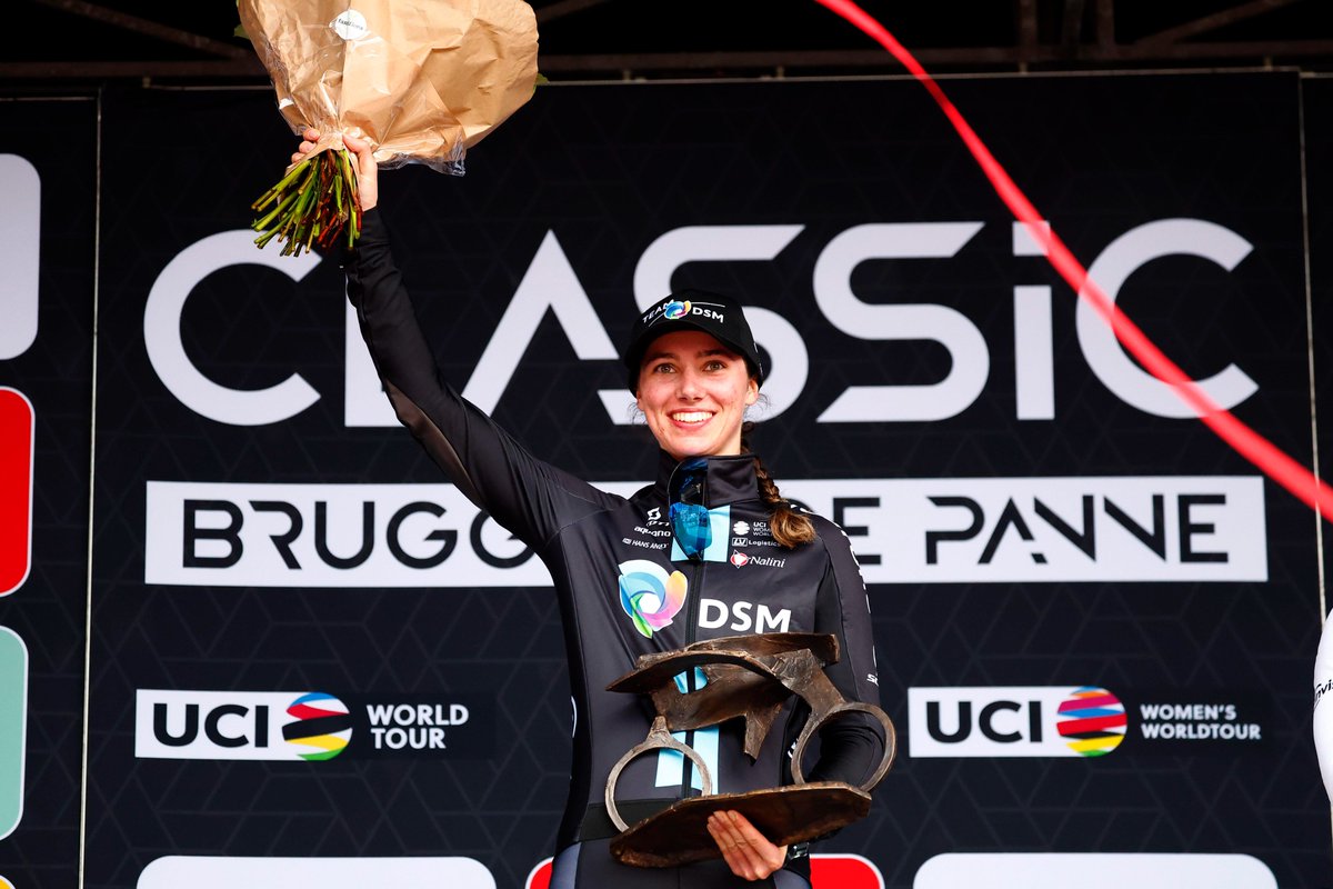 picnicpostnl's tweet photo. Winning in style! ๐๐
We are proud to see our @DSM colours on top of the podium again with @pfeiffergeorgi , who takes home our first win of the classics campaign! ๐พ
#KeepChallenging #PerformanceThroughNutrition #BruggeDePanne https://t.co/ZYpNUgsOFg