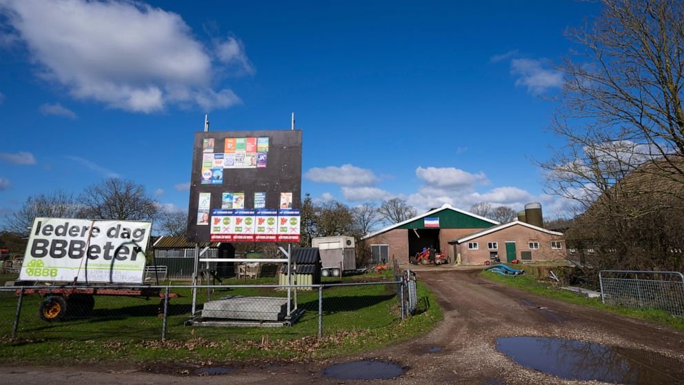 BallotWorld's tweet photo. The Netherlands held provincial, water board and island council elections on 15th March. 

The results sent waves through Dutch politics- all the parties lost seats to the agropopulist Farmer-Citizen Movement.

Why? And what does this entail?

Listen up!

https://t.co/hqwC8yk93C https://t.co/aNF57KOq8h