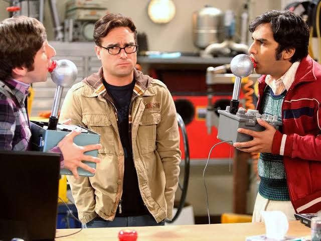 nessmart's tweet image. Los de TBBT lo hicieron primero #PoderosoQuejumbroso