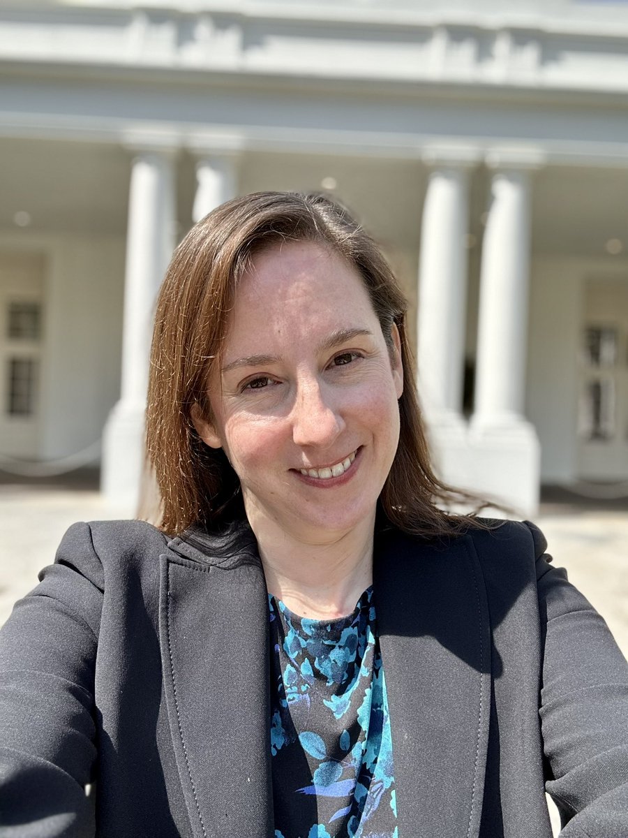 lpackard's tweet image. I’m a stage 4 cancer survivor and the Affordable Care act saved my life. 

Thrilled to be at the @WhiteHouse to with @POTUS to celebrate 13 years of the #AffordableCareAct, and working towards a day where every American has the health care they need and deserve.