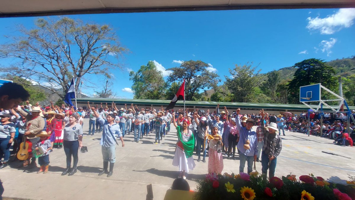 de_jinotega's tweet photo. Celebrando todos y todas el 43 aniversario del inicio de la Gran Cruzada Nacional de Alfabetización.
#FSLNPuñoEnAlto43 https://t.co/WH5NVWwBCK
