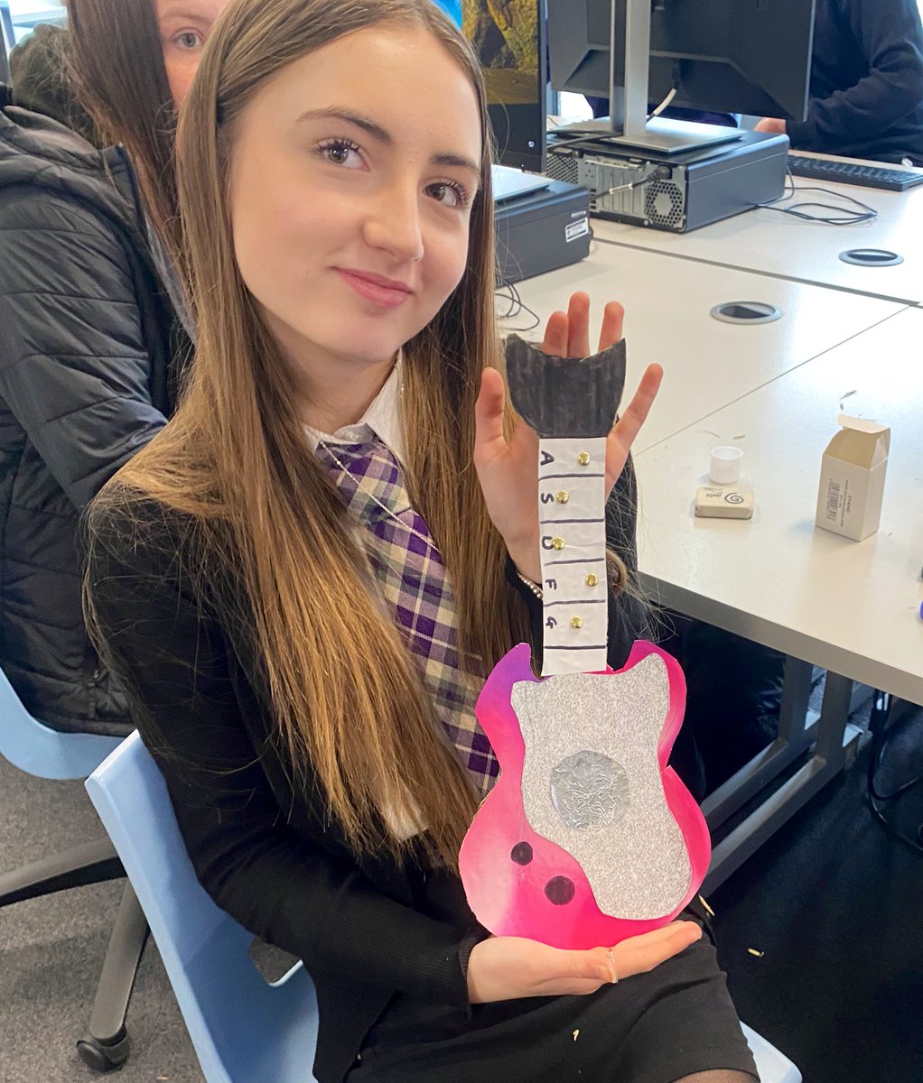 BerthaParkBC's tweet image. GUITAR HERO 🎸 with @makeymakey - some brilliant S2 guitar creations linked up to Makey Makey to play our @scratch coded ‘Guitar Hero’ 🤩 @CompSciScot @BerthaParkHigh #sl #physicalcomputing