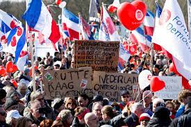 BallotWorld's tweet photo. The Netherlands held provincial, water board and island council elections on 15th March. 

The results sent waves through Dutch politics- all the parties lost seats to the agropopulist Farmer-Citizen Movement.

Why? And what does this entail?

Listen up!

https://t.co/hqwC8yk93C https://t.co/aNF57KOq8h