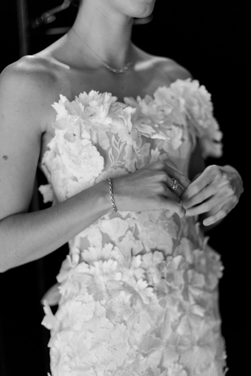 pninatornai's tweet photo. Current status: Swooning over the stunning details on these #MariagesCollection gowns!
Try on select styles from this collection during my next trunk show @KleinfeldBridal from 4/13 - 4/16 & 4/19 - 4/23!
Appointments: https://t.co/LR5gaWVr7u
Photos: Grace Brown Photography https://t.co/Sjbgbhj7nU