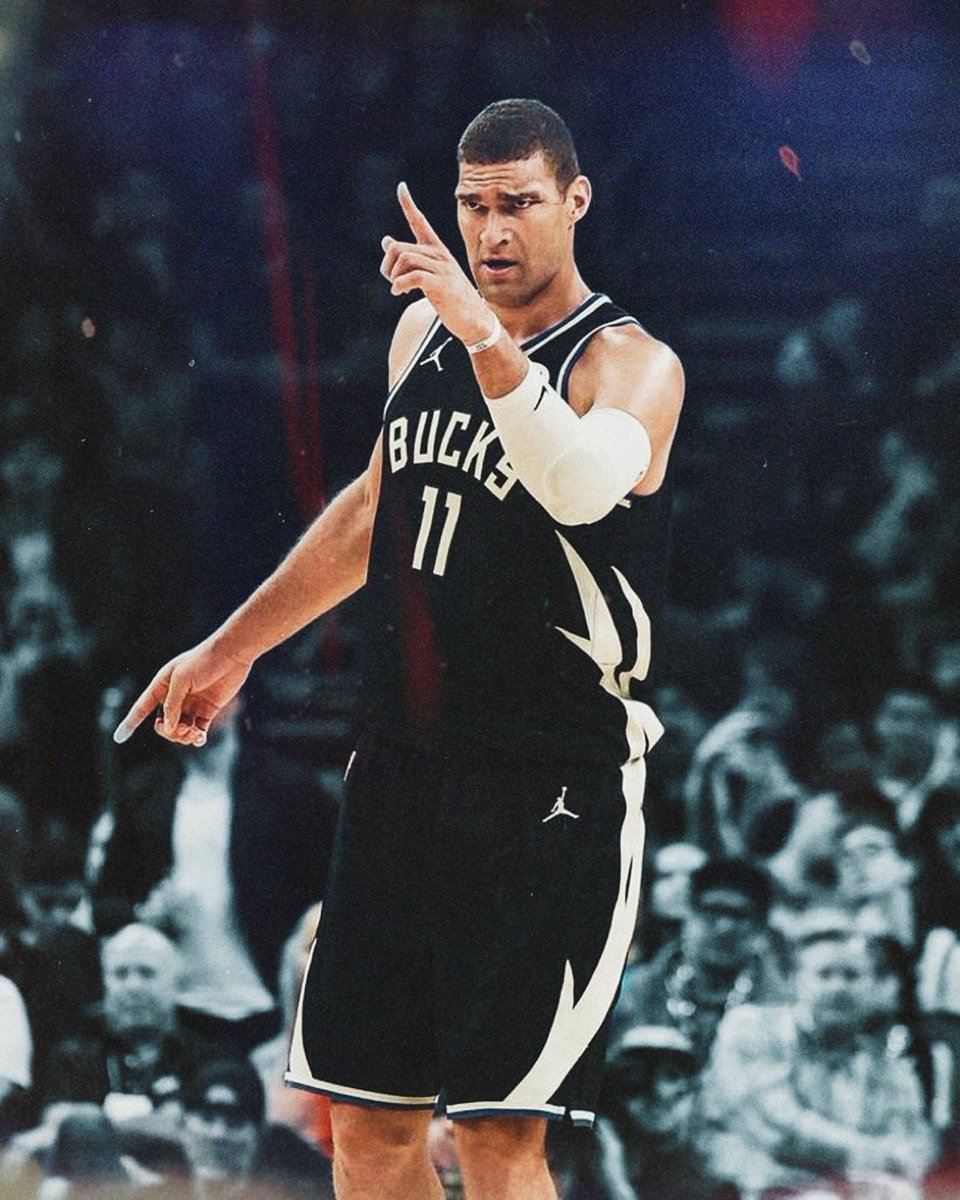 Most contested shots this season: 

1219 - Brook Lopez 
803 - Evan Mobley 
791 - Nic Claxton 
772 - Ivica Zubac 
730 - Walker Kessler
720 - Jarrett Allen

There’s a bigger gap Between Brook (No. 1) and Mobley (No. 2) than Mobley and No. 49 🤯