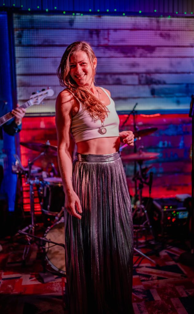 TexasLBK's tweet photo. CONGRATS🥇Let’s hear it for our $500 Grand Prize winner, Caitlin McDougall! Big thanks to all who took the stage for our annual karaoke contest. Tonight we’re back at @BakerStreetPub for our regularly scheduled debauchery from 9pm-1am! Let’s rock! 🤘🎸

#LiveBandKaraoke https://t.co/9KOy3PiP1V