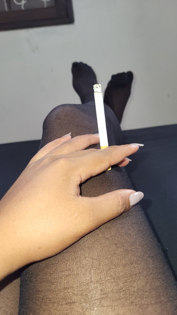 MistressSasha50's tweet photo. Rejoint moi sur https://t.co/GtPQwkNJlX 

@YngGoddessclub  @dominatrice @FindomRT @rt_feet @Brun0Parent #fetichistespieds #soumisdevoir #moneyslave #larbin  #esclave #rtslave54500 #feetformoney #footjob #feet https://t.co/RIhIofZJH6