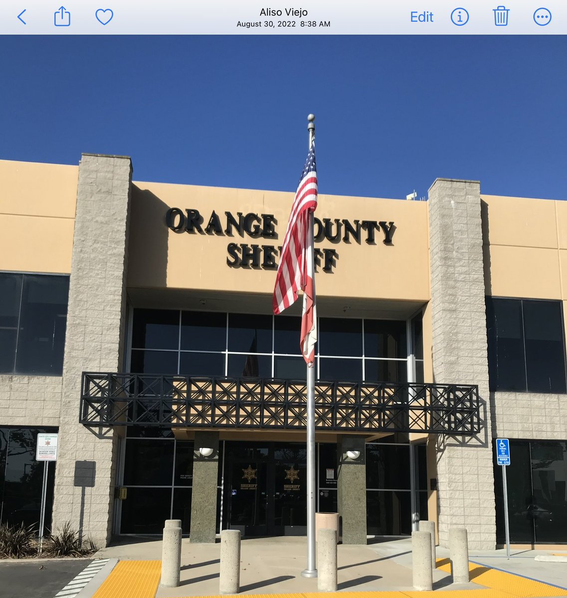 JB_Conley's tweet photo. @ex_silicon I went to LV to meet Jo because she feared for her daughter’s life—and her own.
I brought Jo and her 16-year-old daughter to #UCI—which royally screwed up.
@UCIrvine & @UCIrvinePD owe mom Joanna Hilliard Rivera help, an apology & an explanation. @jane_stoever #Orangewood #OCSD https://t.co/muXZXHyUIY