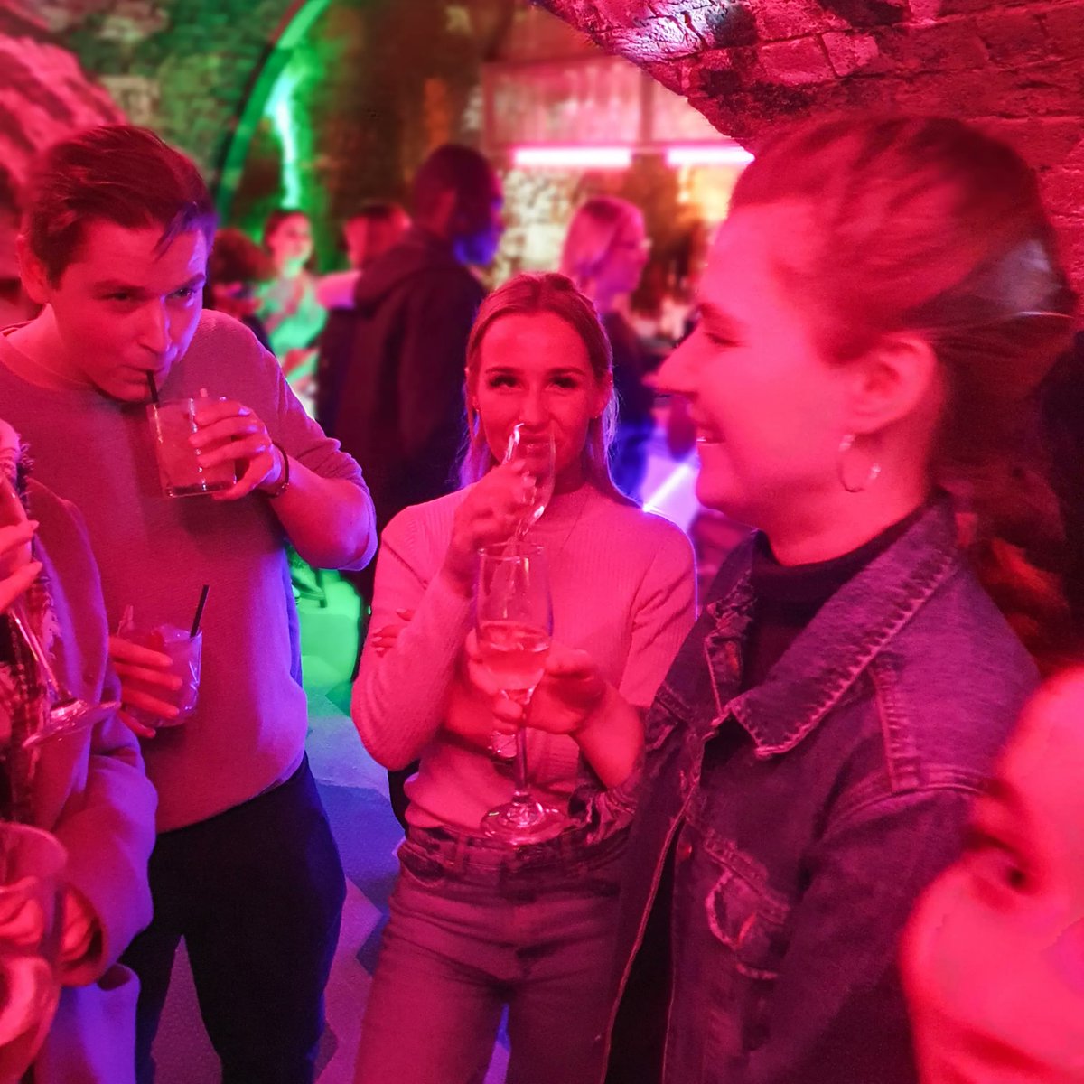 performance_io's tweet photo. To celebrate our 5th company anniversary, we had such a fun evening at a vibrant underground cocktail bar. 🪩🕺 It’s been great to reflect on the past years of pioneering #SEO in the #pharma and #healthcare industry and acknowledging all we’ve achieved so far. Onwards! 👊 https://t.co/pdDwfGyFbP