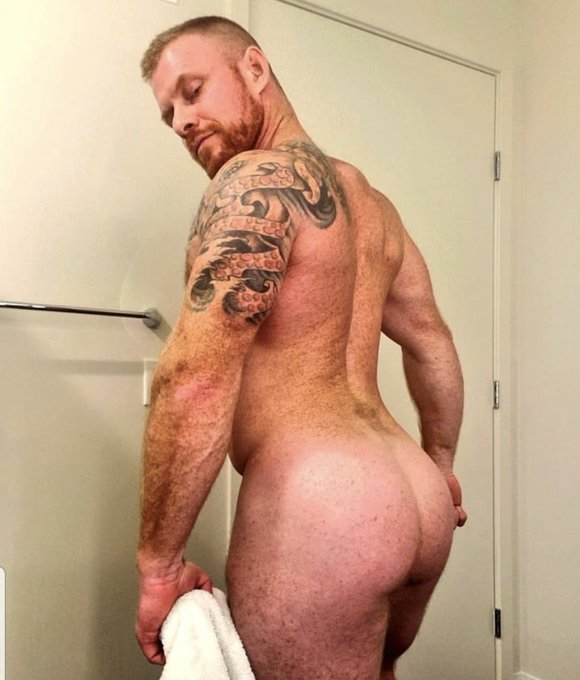 Hey Boston. Gonna be all in your oysters and beans here soon. Who wants to film? https://t.co/INWSQF