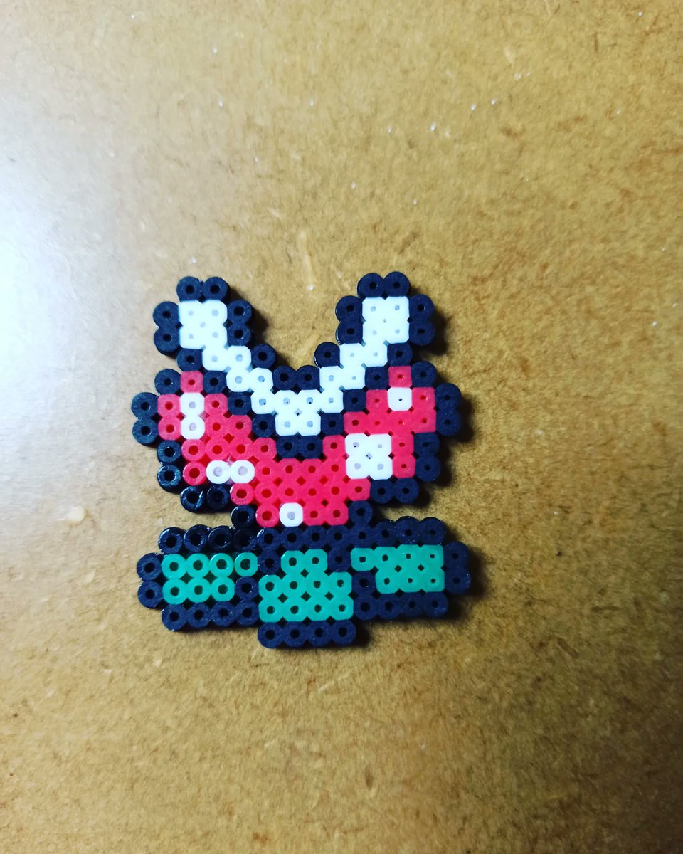 Hoy todo un clásico... 

#yoshi #mariobros #nintendo #pixel #pixelart #hama #hamabeads #hamamini #hamabeadsmini #hamabeadsart #regalosoriginales #regalofriki #regalo #retro #freak #geek #felizjueves #macnifreak